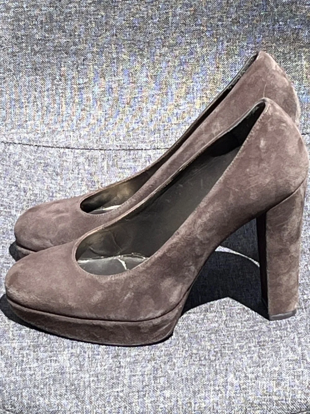 Stuart Weitzman Strongswoon Londra Suede Platform Pumps Size 7 Brown Block Heels